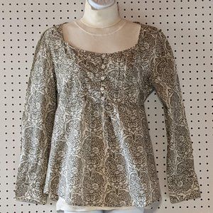 Art & Soul Cotton Gray & White Paisley Top Size M